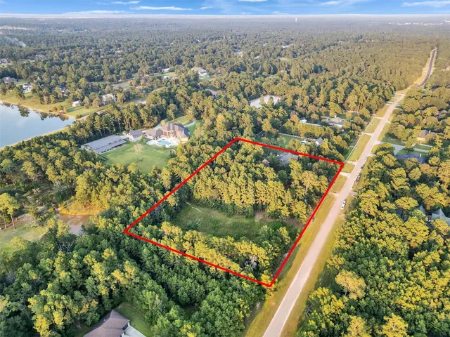 $1,295,000 | 15632 Queen Victoria Court, Montgomery, TX 77316