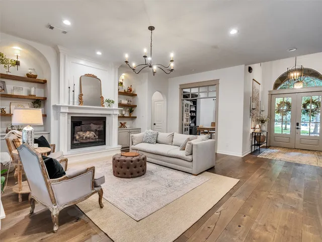 $1,295,000 | 15632 Queen Victoria Court, Montgomery, TX 77316