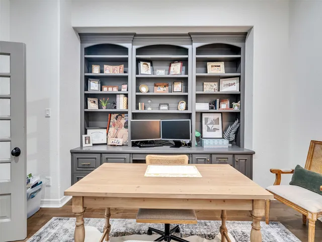 $1,295,000 | 15632 Queen Victoria Court, Montgomery, TX 77316