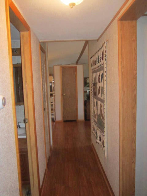 17435 Foster Road Wellston, MI 49689 - Photo 21 of 43 Hallway