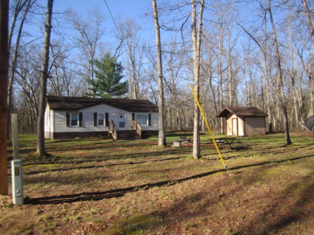 17435 Foster Road Wellston, MI 49689 - Photo 3 of 43 Home and shed