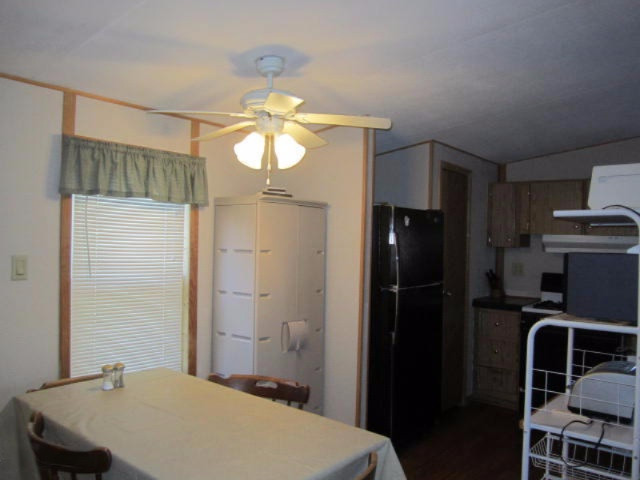 17435 Foster Road Wellston, MI 49689 - Photo 8 of 43 Dining Area into Kitchen