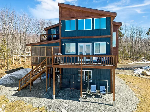$495,000 | 30 Lake View Drive, New Sharon, ME 04955