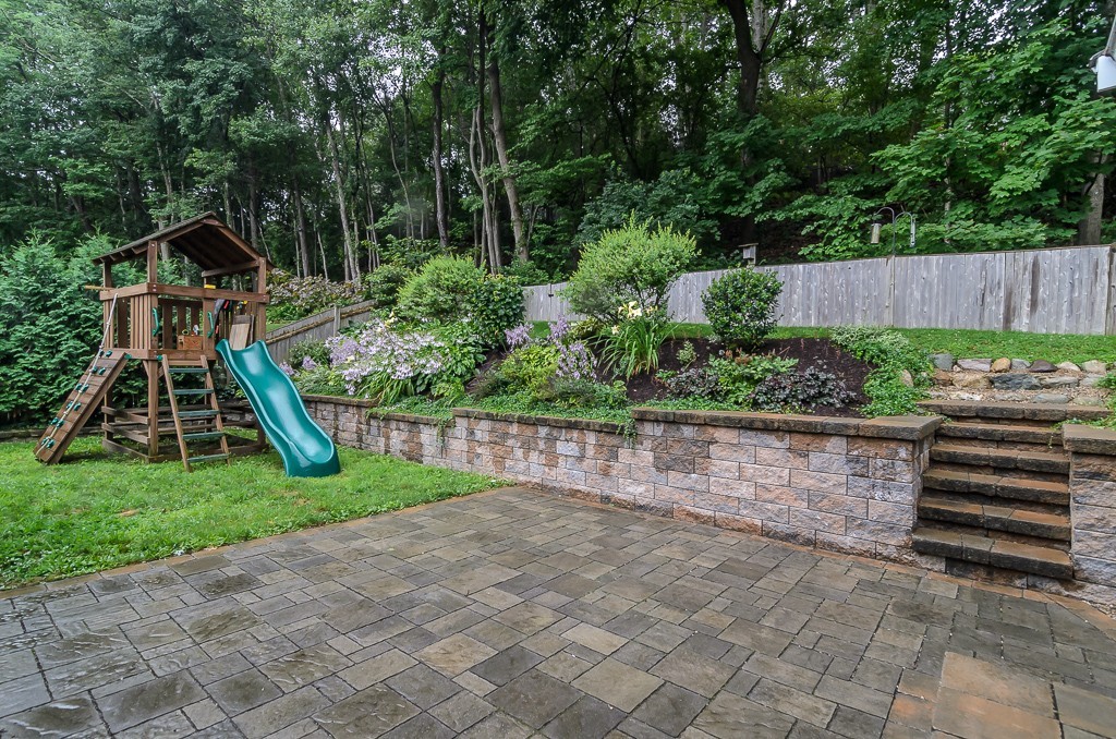 118 Aletha Road Needham, MA 02492 - Photo 4 of 26