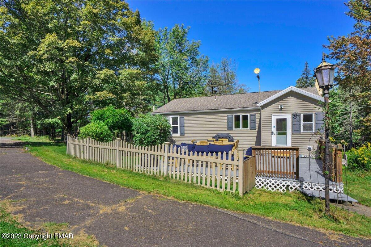 8029 191st Route Tobyhanna, PA 18466 - Photo 3 of 48 42-A7409735