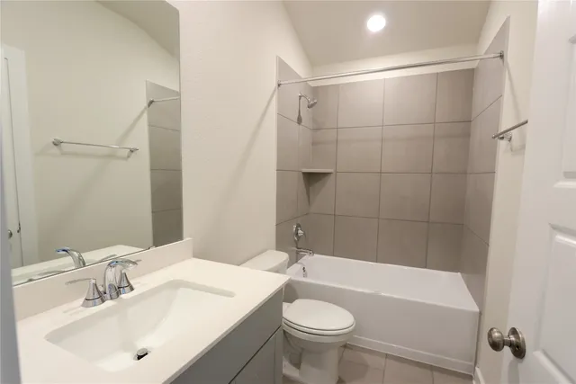 $2,400 | 1435 Waggoner Rnch Trail, Conroe, TX 77301