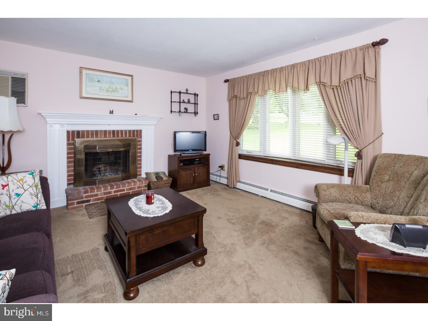 134 Tweed Road Oxford, PA 19363 - Photo 3 of 19 Gallery Image 3
