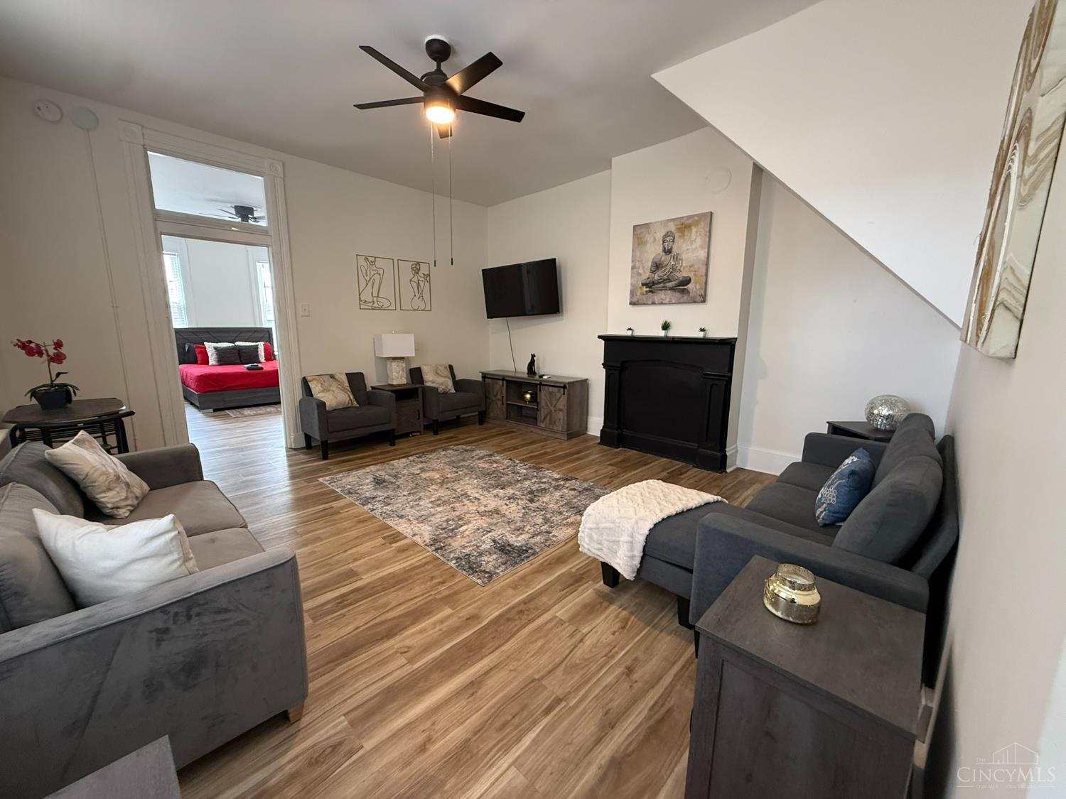 1312 Spring Street, Unit 2 Cincinnati, OH 45202 - Photo 9 of 33 Gallery Image 9