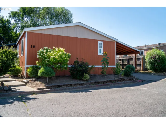 $130,000 | 300 South Everest Street, Newberg, OR 97132