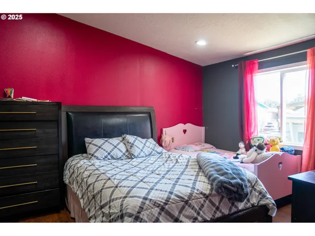 $130,000 | 300 South Everest Street, Newberg, OR 97132