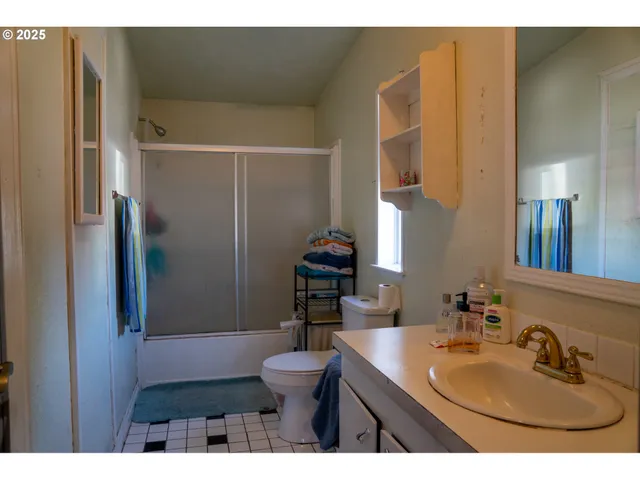 $130,000 | 300 South Everest Street, Newberg, OR 97132