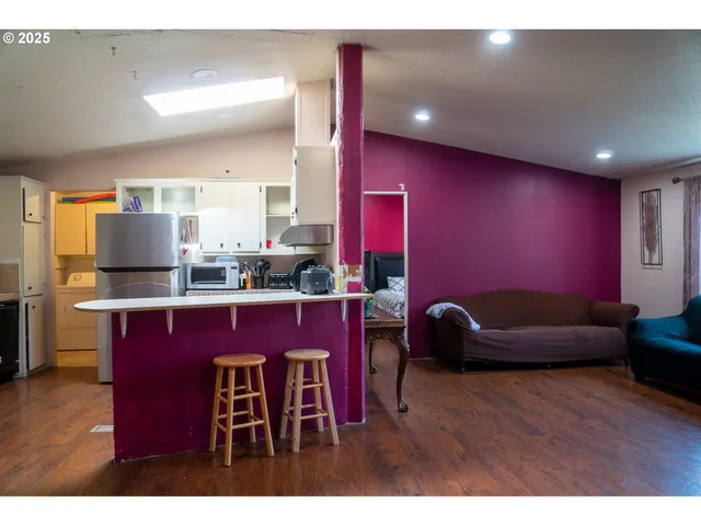 $130,000 | 300 South Everest Street, Newberg, OR 97132