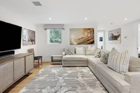 $9,950,000 | 26 Mashomuck Drive, Sag Harbor, NY 11963