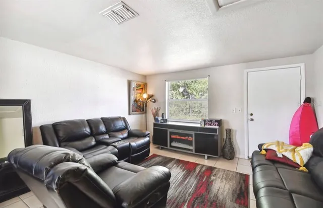 $348,900 | 4507 East Giddens Avenue, Tampa, FL 33610