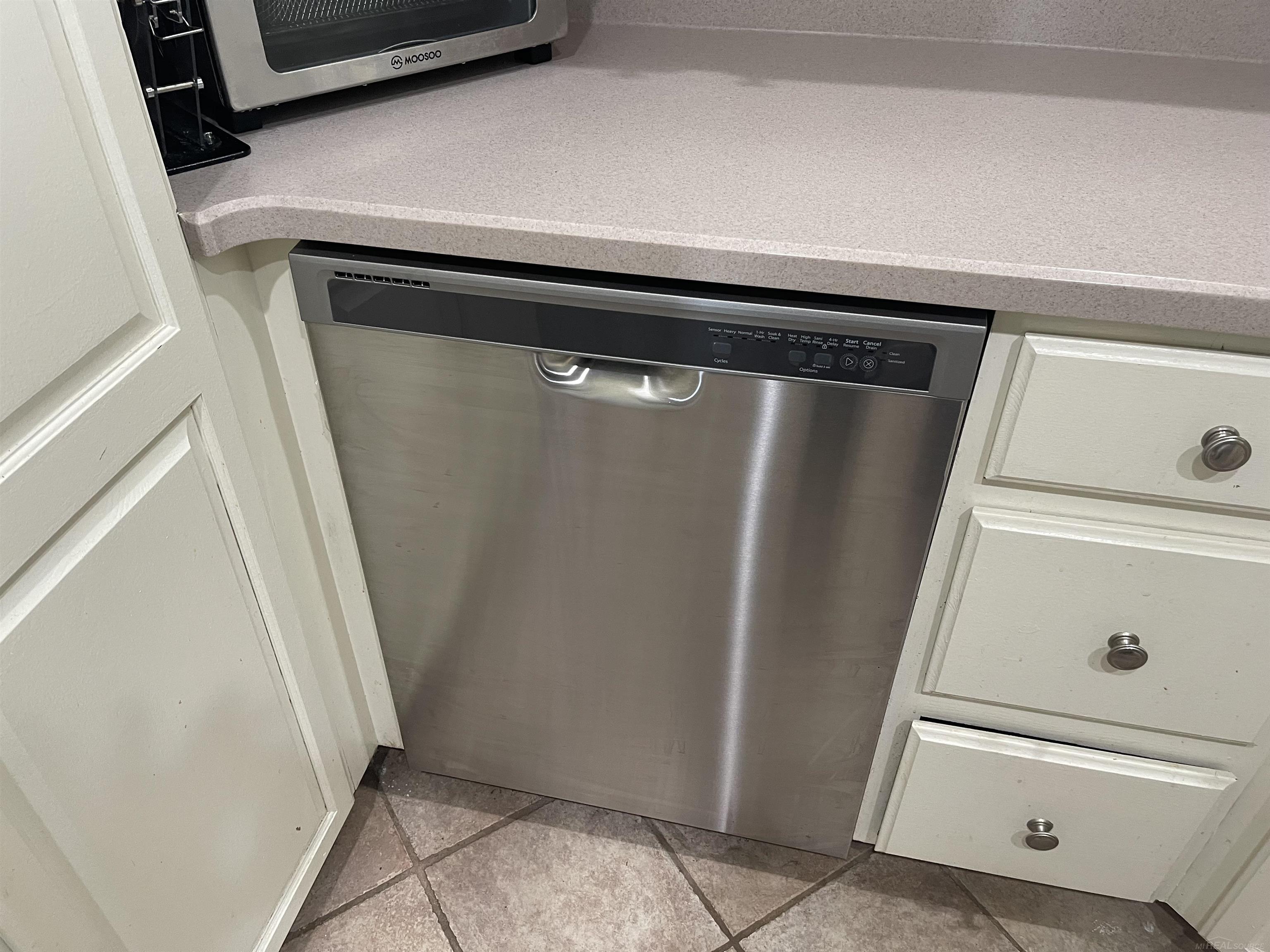 10210 Hawthorne Ridge Road Goodrich, MI 48438 - Photo 13 of 21 Newer dishwasher