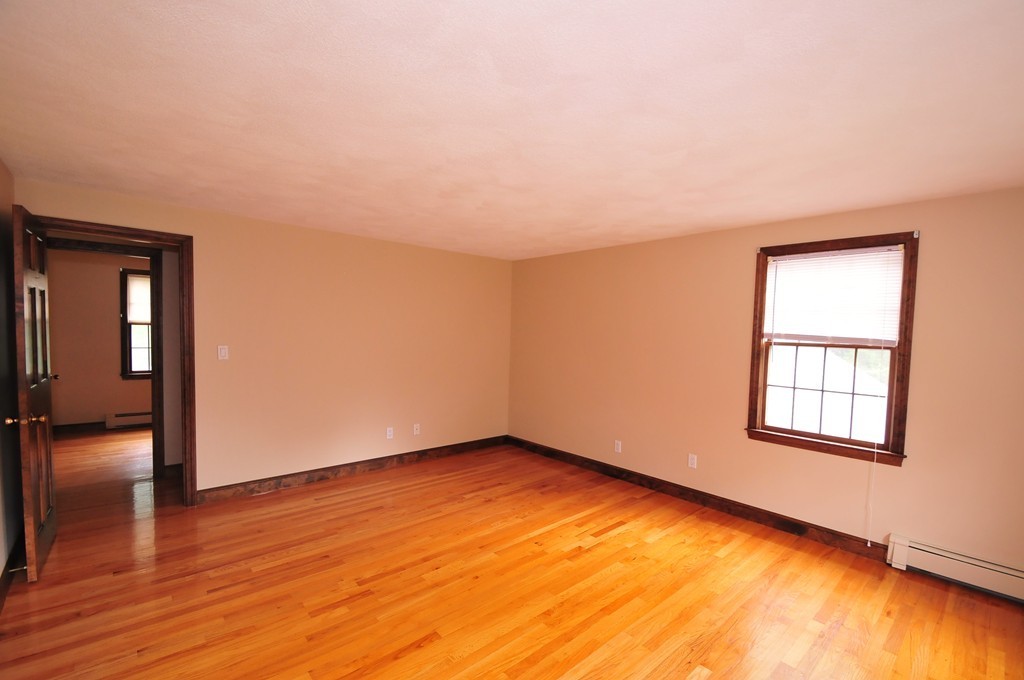 10 Deerfield Road Medway, MA 02053 - Photo 19 of 29 Gallery Image 19