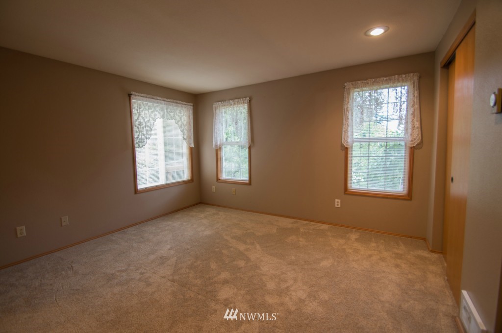19674 West Ridge Lane Mount Vernon, WA 98274 - Photo 15 of 24 Gallery Image 15
