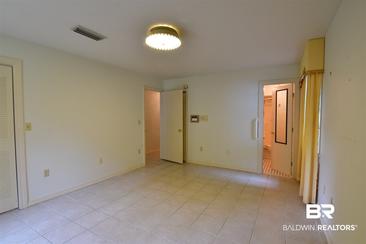 1003 North Pine Street Foley, AL 36535 - Photo 17 of 44