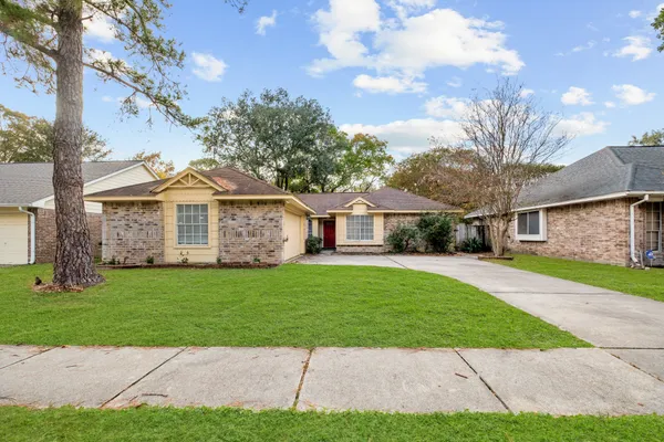 $1,895 | 10823 Fairstone Drive, Houston, TX 77064