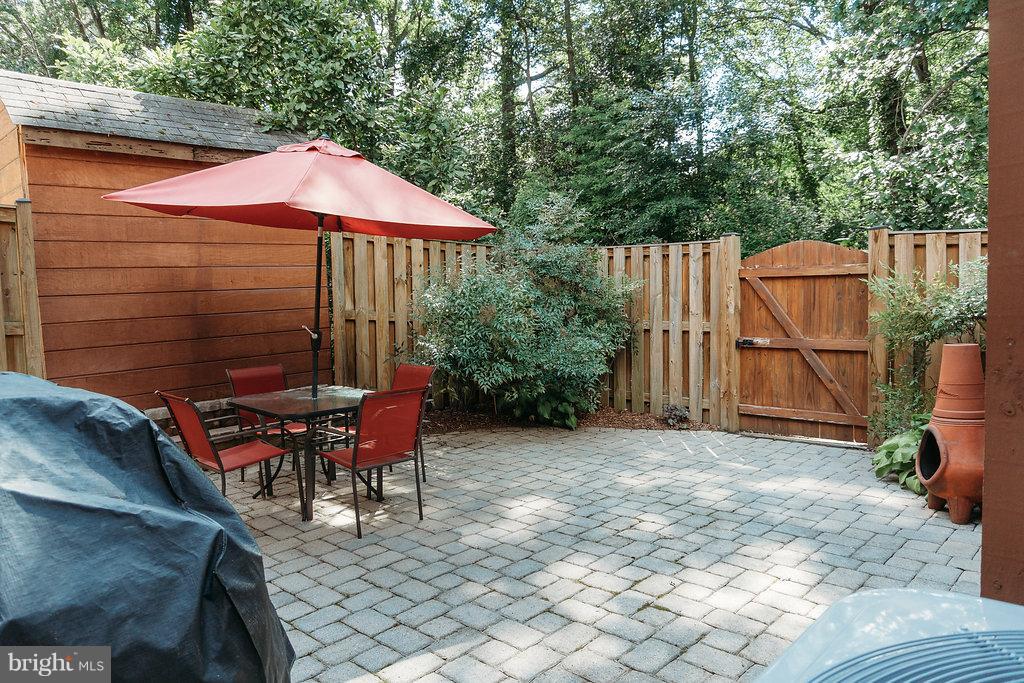 5528 Falmead Road Fairfax, VA 22032 - Photo 27 of 30 Exterior (Rear)