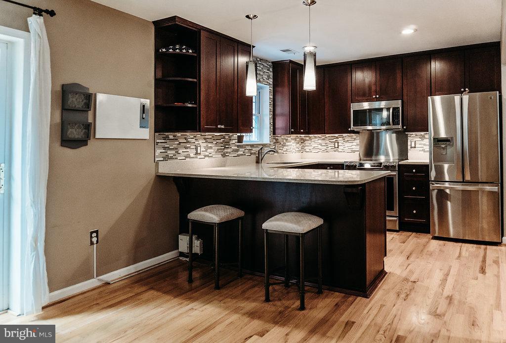 5528 Falmead Road Fairfax, VA 22032 - Photo 6 of 30 Kitchen