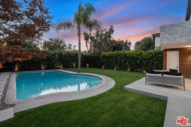 $4,195,000 | 2631 Castle Heights Place, Los Angeles, CA 90034