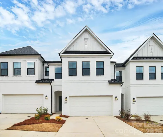 $3,200 | 6029 Mariemont Circle, Charlotte, NC 28226