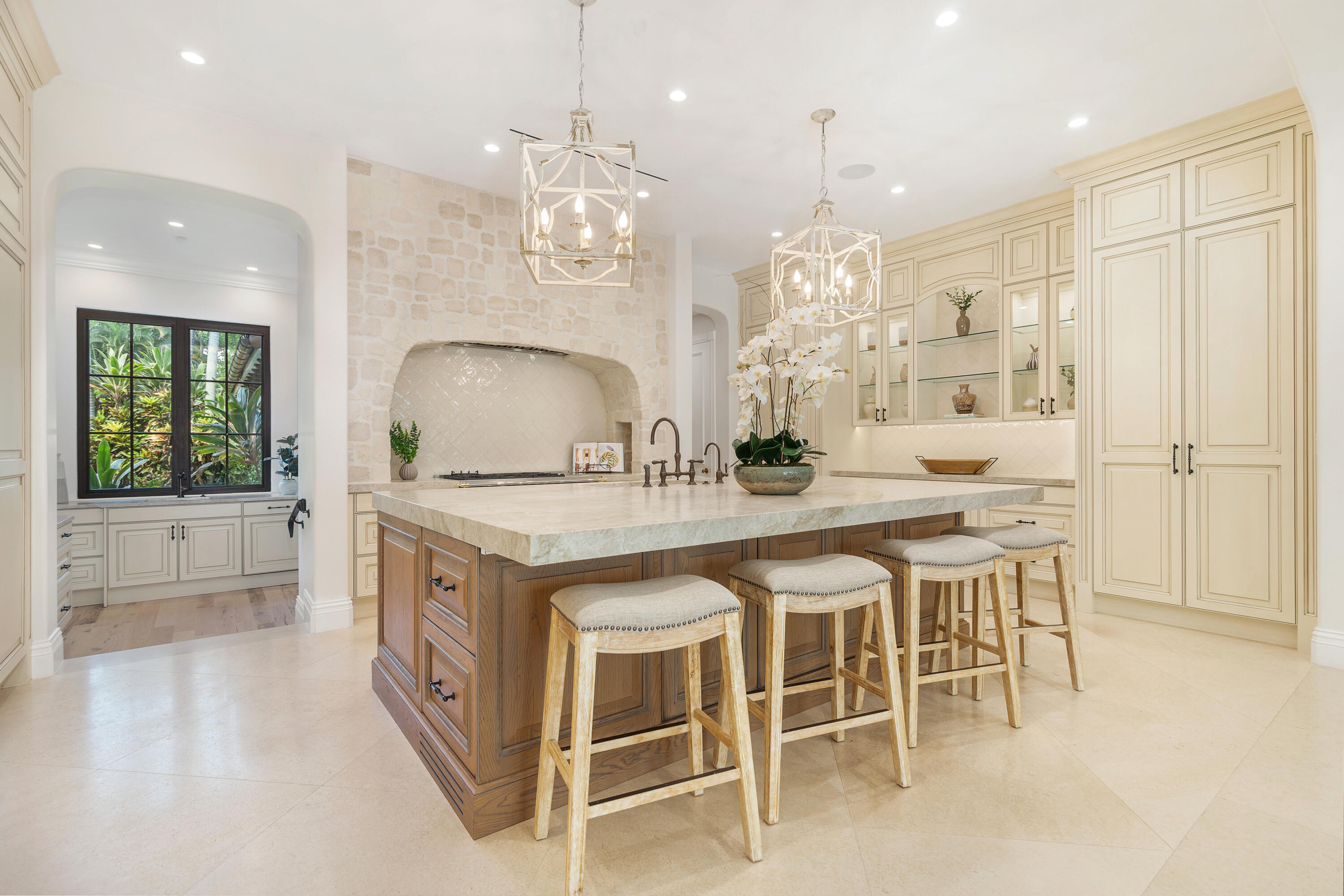 236 Via Las Brisas Palm Beach, FL 33480 - Photo 13 of 48 high-10