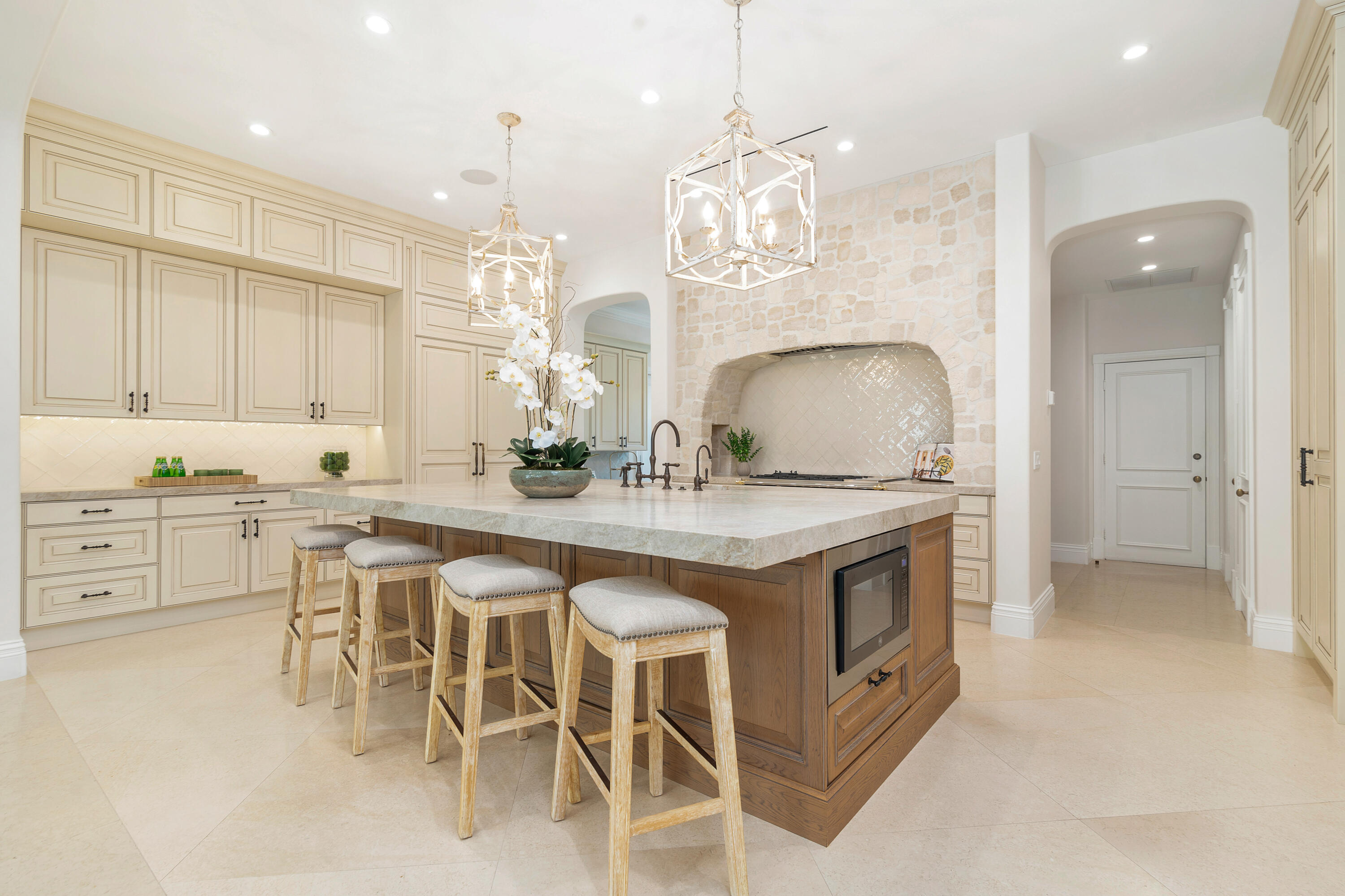 236 Via Las Brisas Palm Beach, FL 33480 - Photo 14 of 48 high-11