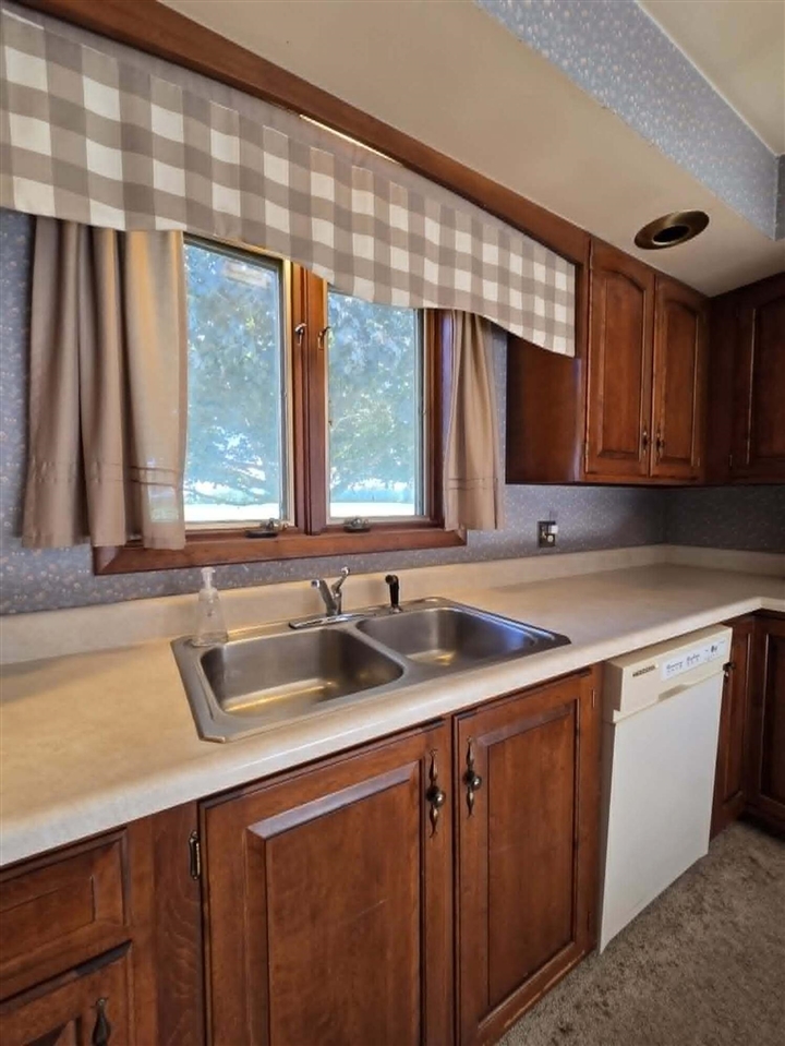 11215 Stoudt Road Muir, MI 48860 - Photo 20 of 40