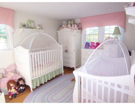49 Mountain Road Burlington, MA 01803 - Photo 9 of 17 Gallery Image 9