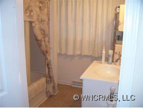 3184 Broad Street Clyde, NC 28721 - Photo 7 of 12 Gallery Image 7