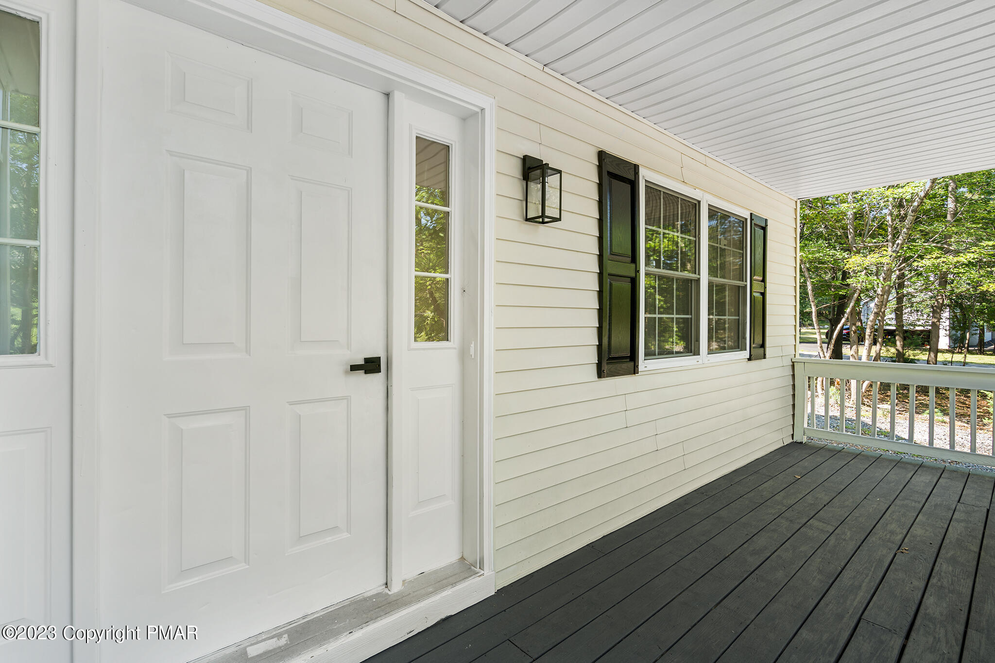 258 Kirkham Road Bushkill, PA 18324 - Photo 4 of 22 258 Kirkham Rd-Bushkill-PA-04