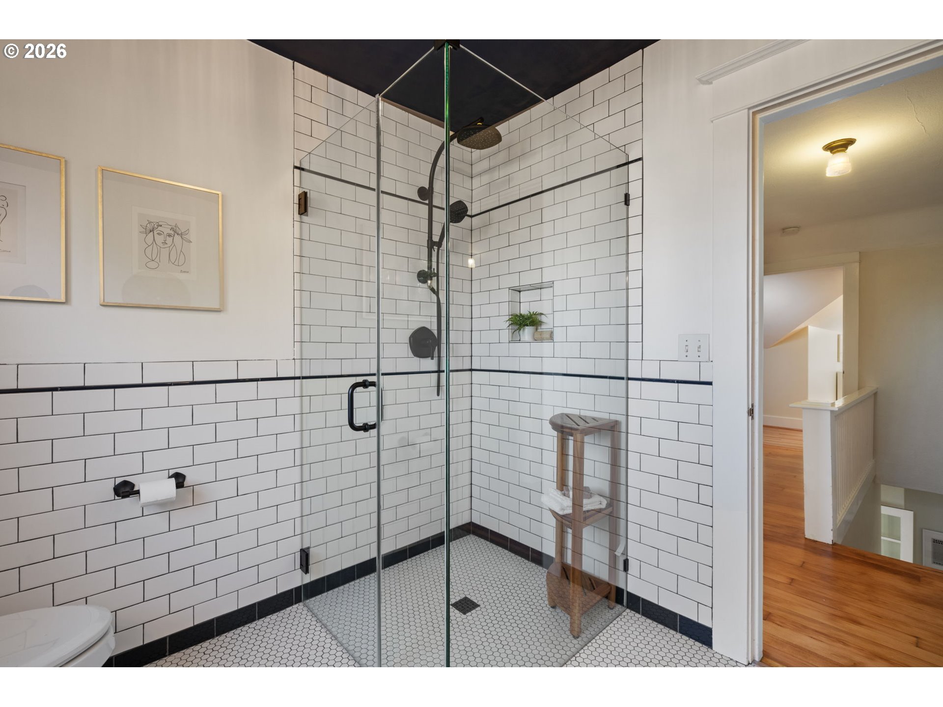 316 Northeast 44th Avenue Portland, OR 97213 - Photo 20 of 43 a bathroom with a shower