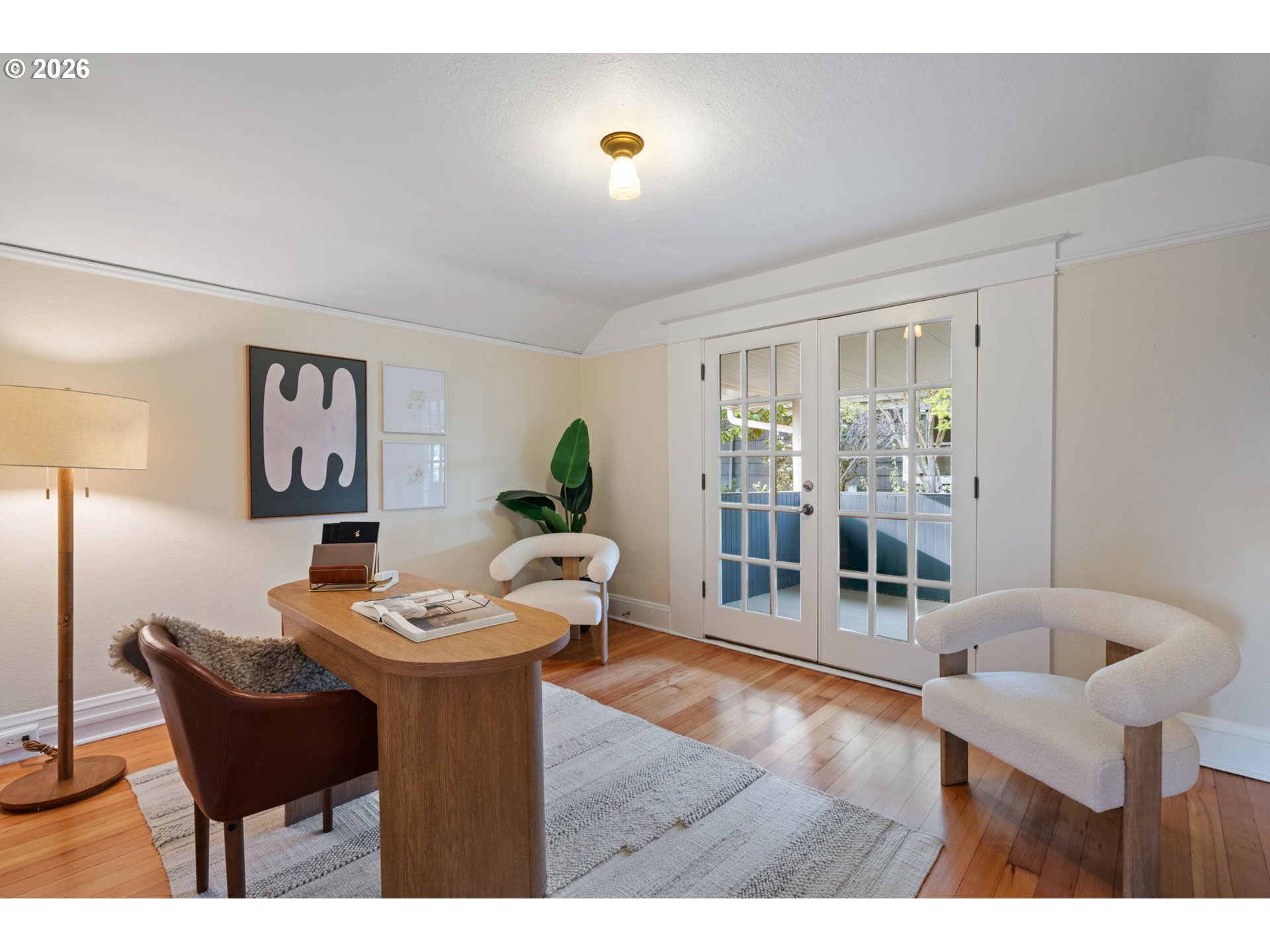 316 Northeast 44th Avenue Portland, OR 97213 - Photo 21 of 43 a living room with furniture and wooden floor