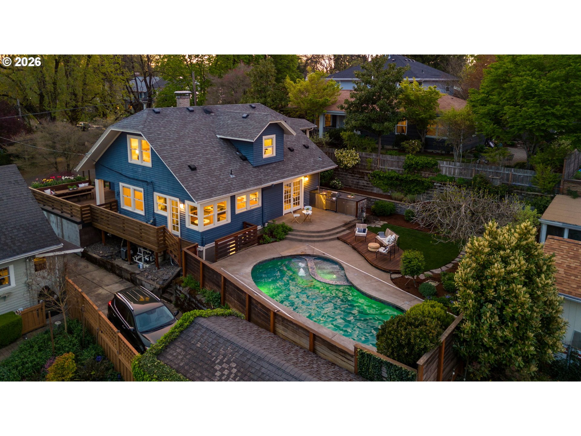 316 Northeast 44th Avenue Portland, OR 97213 - Photo 36 of 43 a aerial view of a house with a garden