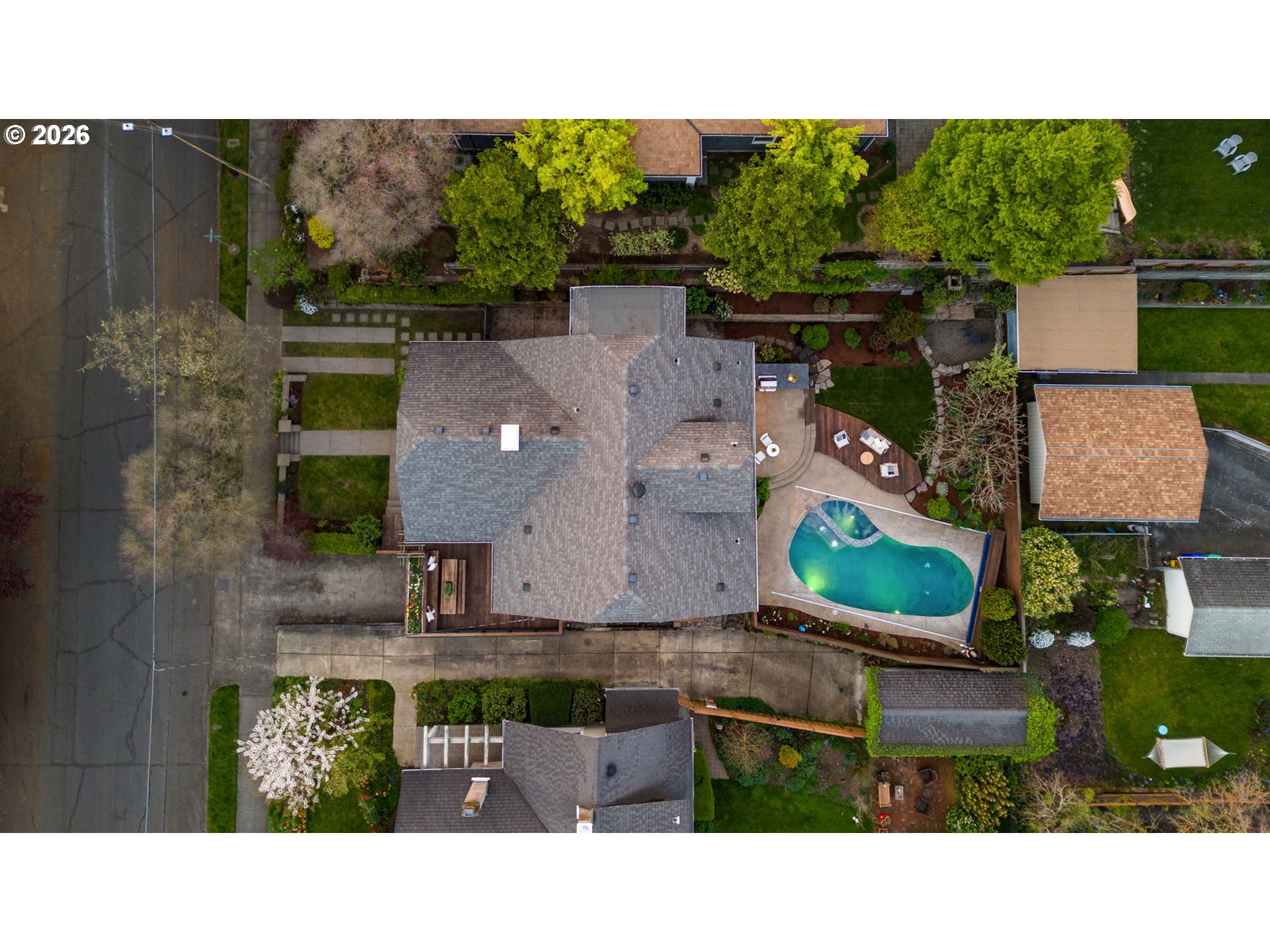 316 Northeast 44th Avenue Portland, OR 97213 - Photo 37 of 43 a black and white photo of a house