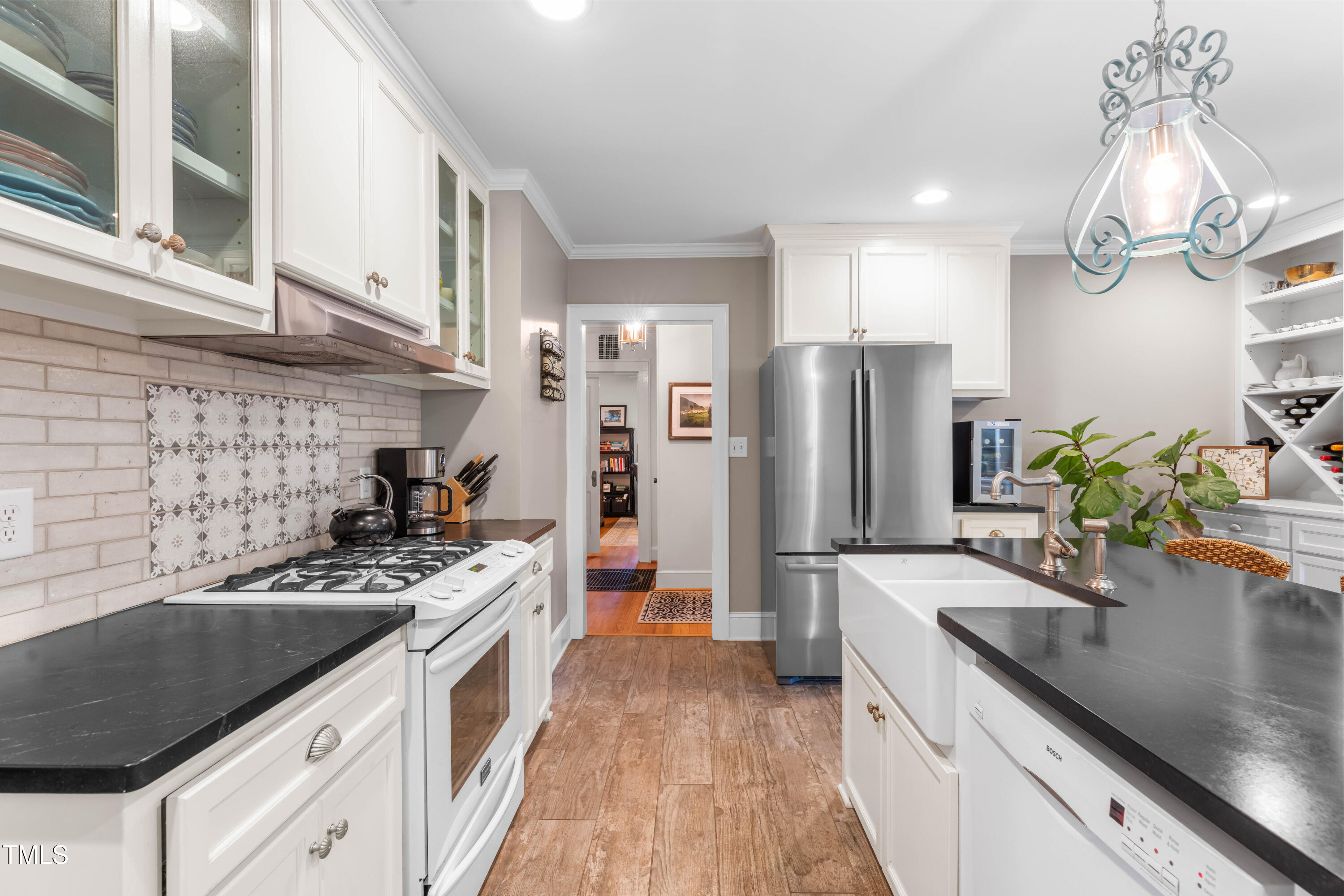 2725 Bedford Avenue Raleigh, NC 27607 - Photo 13 of 48 Soapstone counters