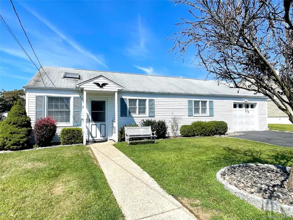 $469,000 | 33 Peck Street, West Haverstraw, NY 10993