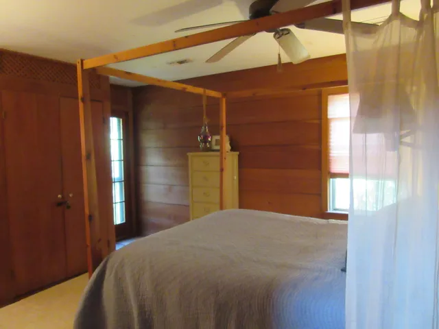 $2,000 | 10043 North Carolina Road, McClellanville, SC 29458