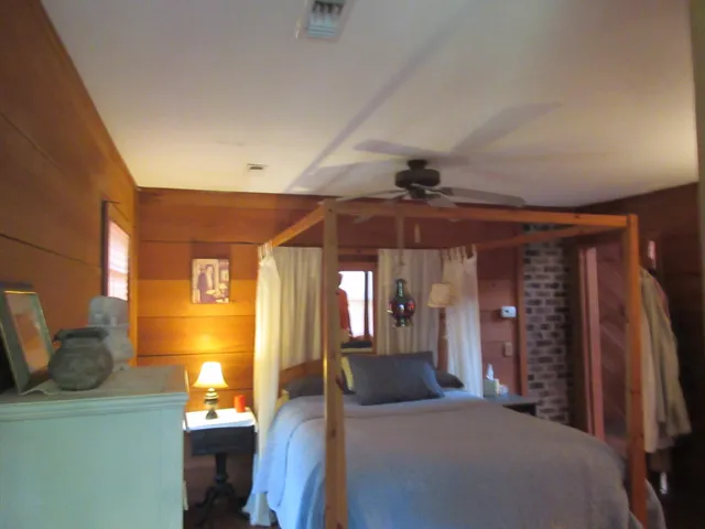 $2,000 | 10043 North Carolina Road, McClellanville, SC 29458