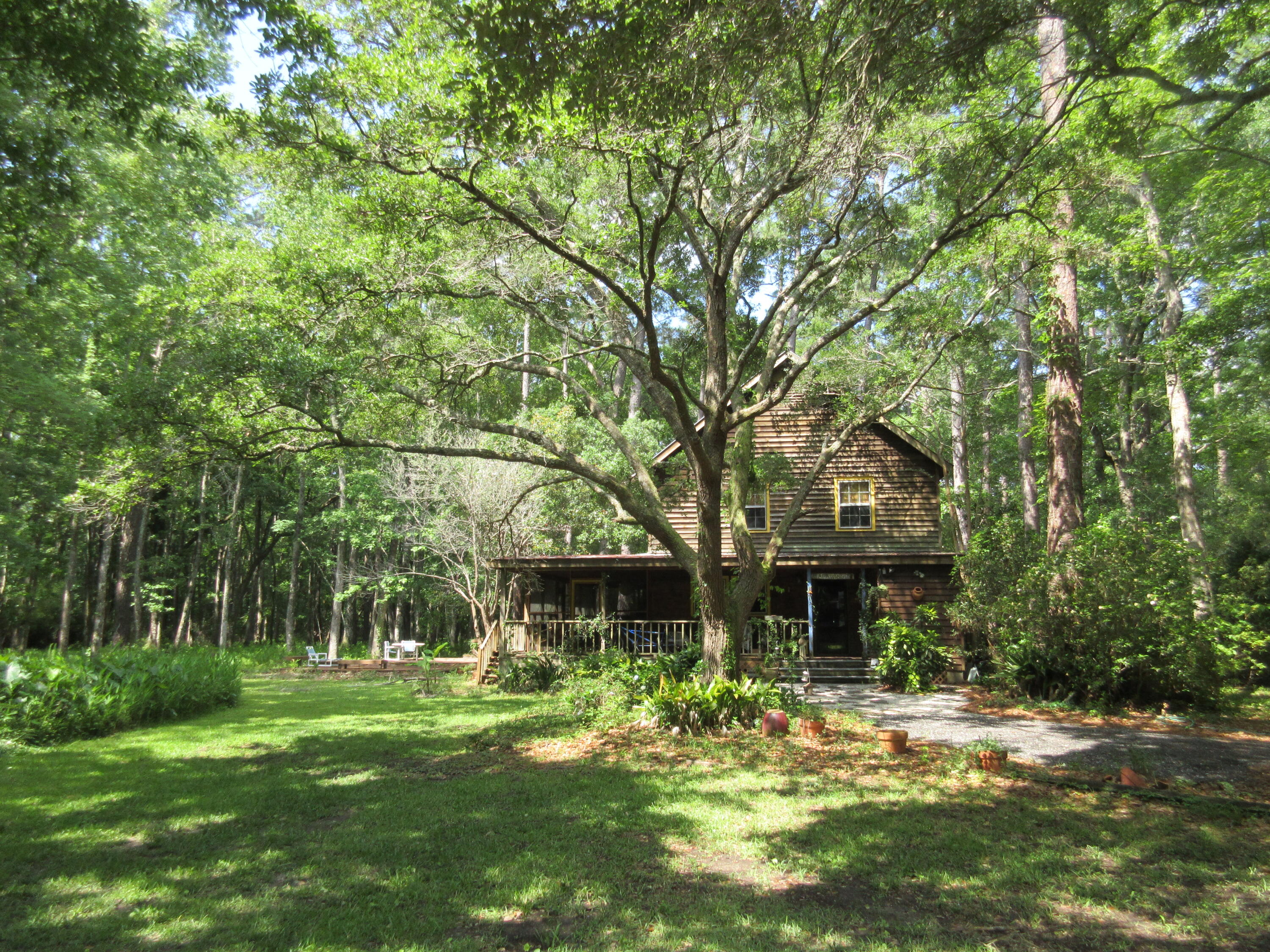10043 North Carolina Road McClellanville, SC 29458 - Photo 3 of 18 IMG_1371