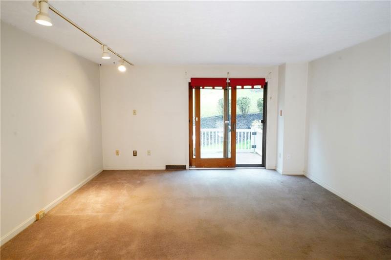 2325 Old Greentree Road Carnegie, PA 15106 - Photo 3 of 17 Gallery Image 3