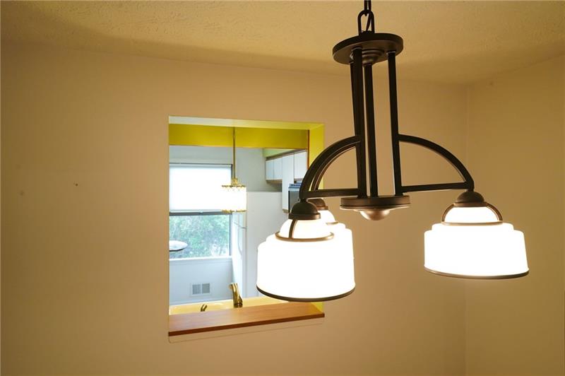 2325 Old Greentree Road Carnegie, PA 15106 - Photo 7 of 17 Gallery Image 7