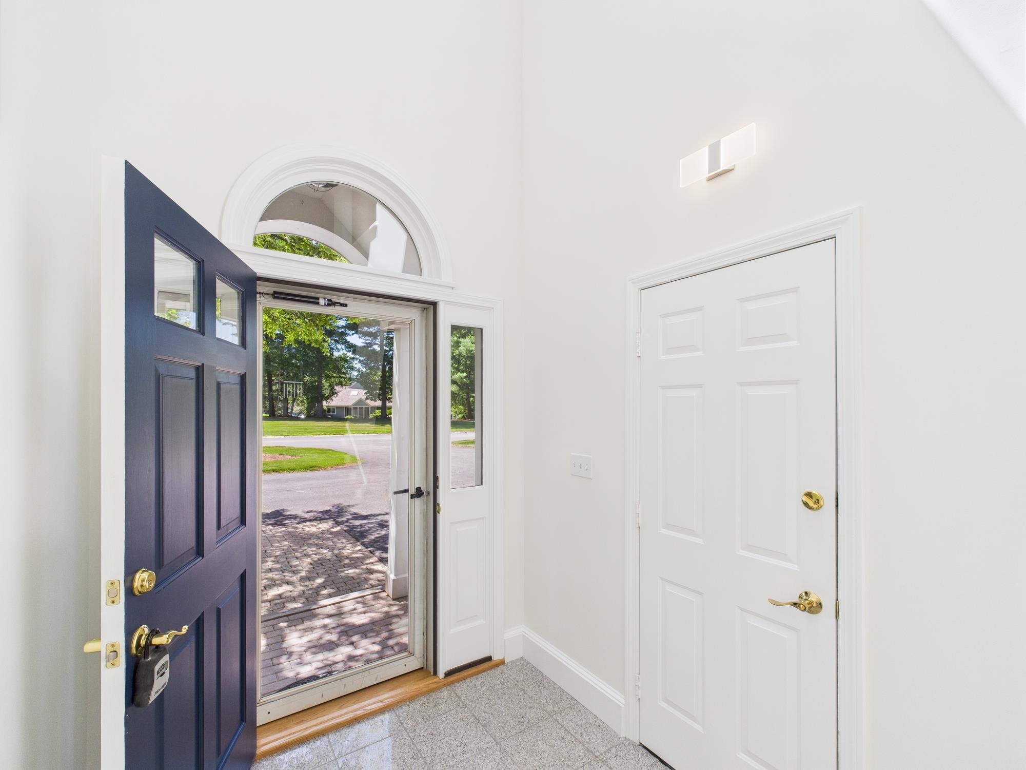 49 Hawthorne Village Road, Unit 367 Nashua, NH 03062 - Photo 4 of 54 Gallery Image 4