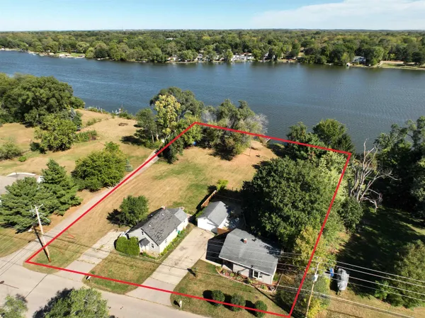 $335,000 | 1971 S Shore, Beloit, WI 53511