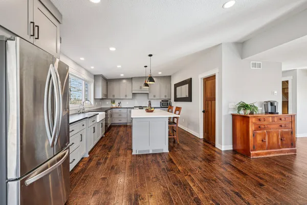 $679,000 | 3375 County Road 90, Maple Plain, MN 55359