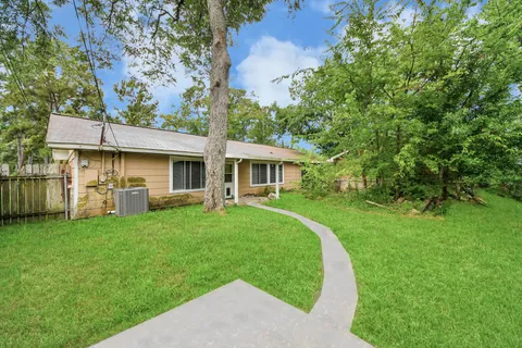 $390,000 | 10318 Knoboak Drive, Houston, TX 77043
