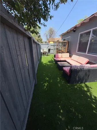 $2,350 | 12610 Martha Street, Unit 2, Valley Village, CA 91607