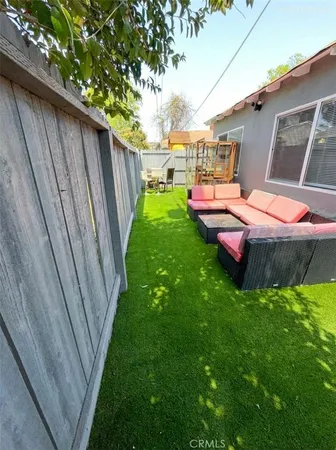 $2,350 | 12610 Martha Street, Unit 2, Valley Village, CA 91607